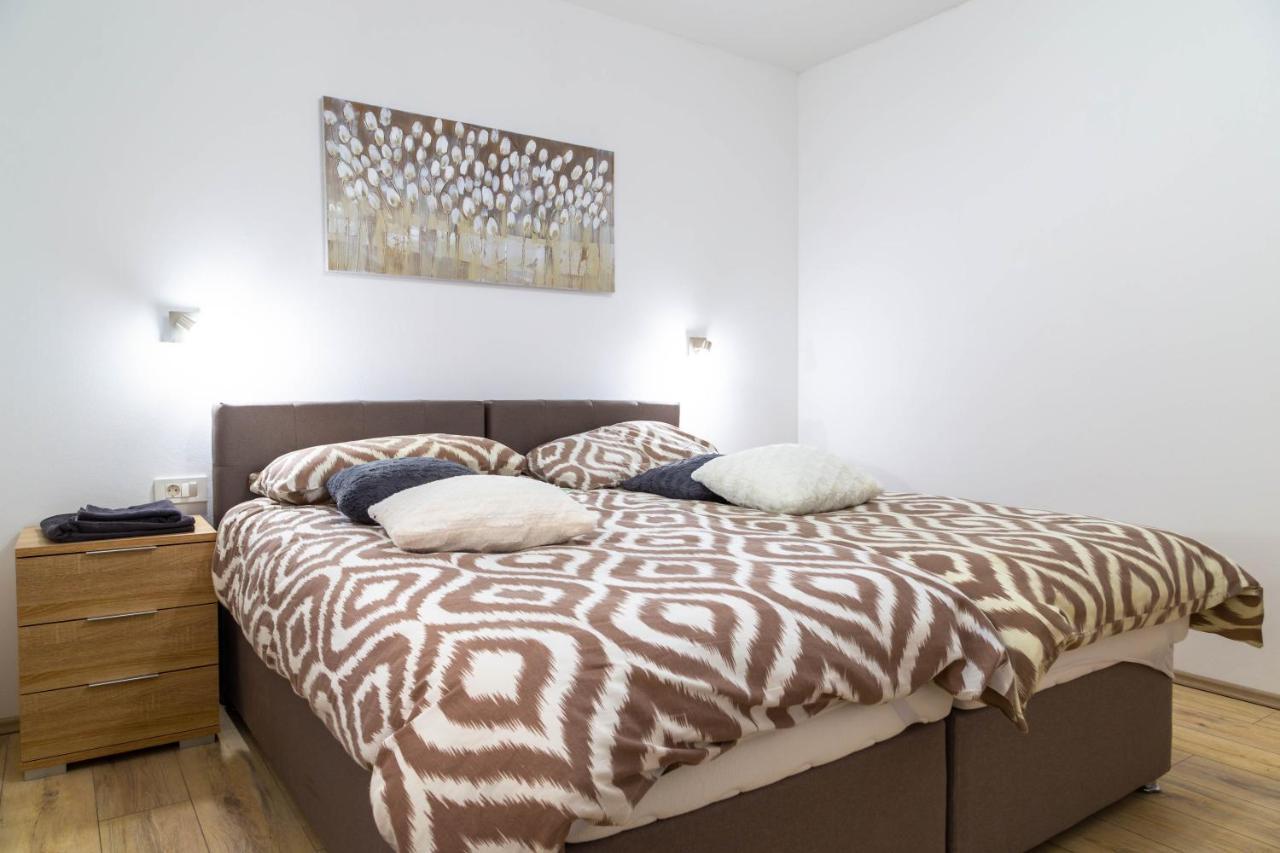 Apartments Raspolic كاستاف المظهر الخارجي الصورة