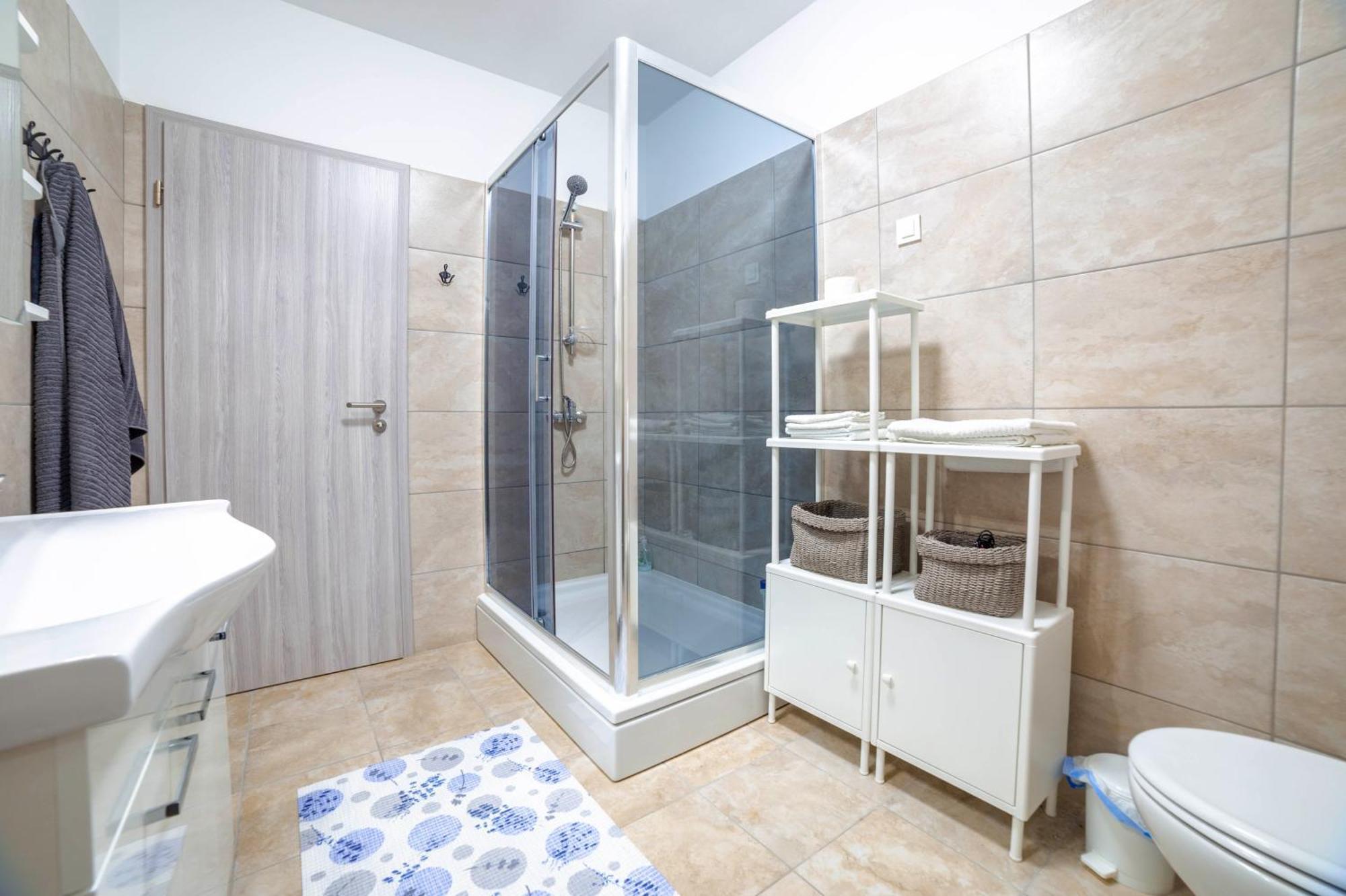 Apartments Raspolic كاستاف المظهر الخارجي الصورة