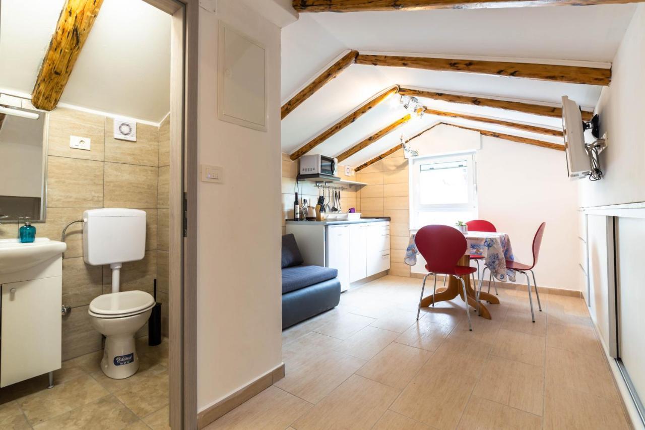 Apartments Raspolic كاستاف المظهر الخارجي الصورة
