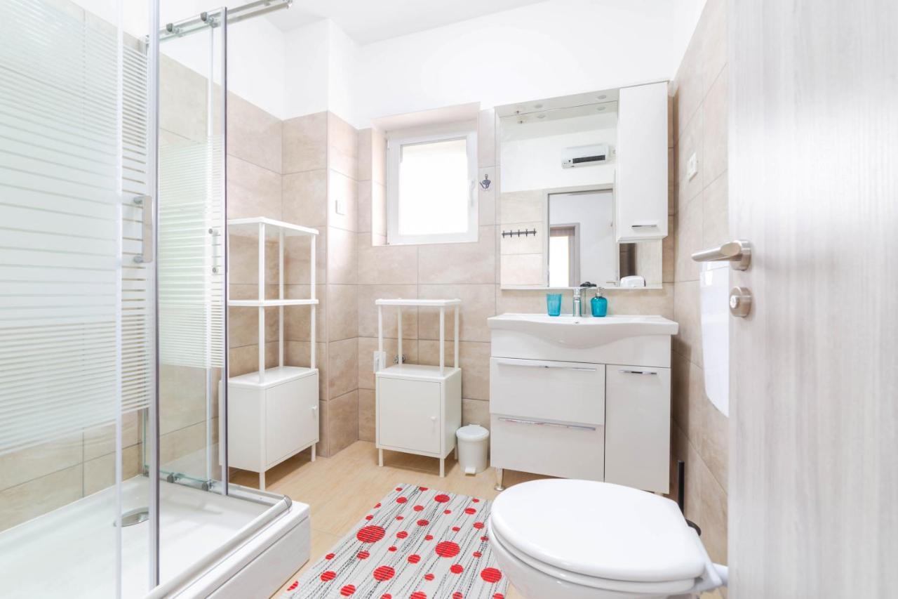 Apartments Raspolic كاستاف المظهر الخارجي الصورة