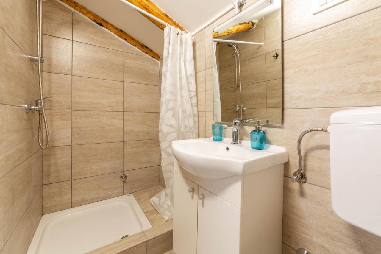 Apartments Raspolic كاستاف المظهر الخارجي الصورة