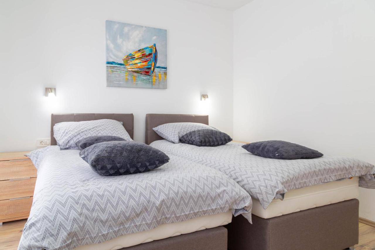 Apartments Raspolic كاستاف المظهر الخارجي الصورة